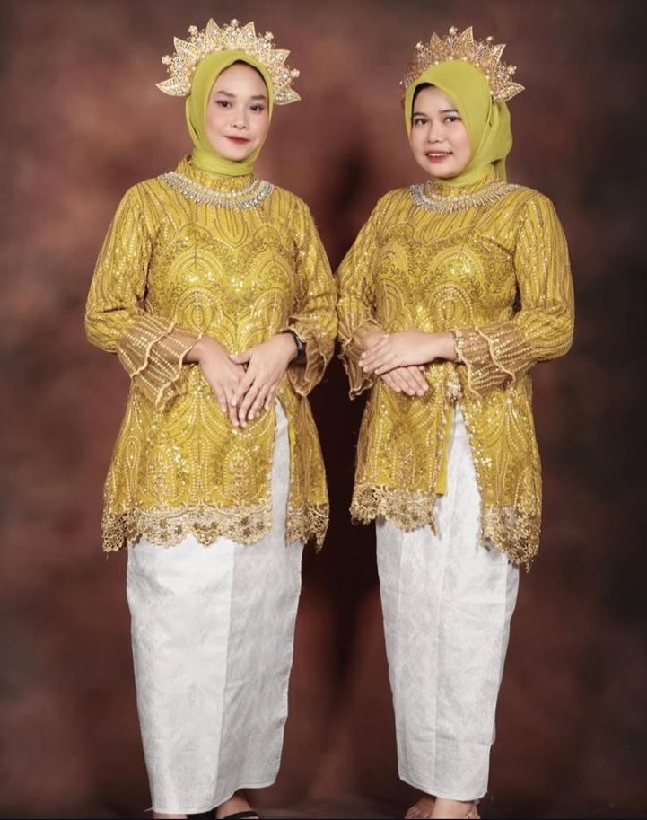 Baju bodo kuning